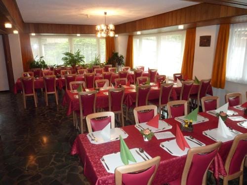 Hotel Waldhof Hotel in Canton of Grisons