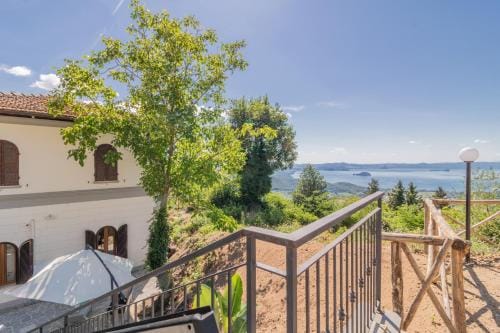 Lake Lovers Lodge Hotel in Umbria