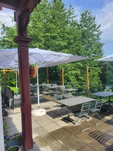 Gasthaus Crestasee Inn in Canton of Grisons