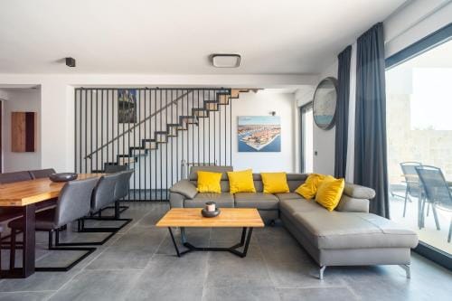 Beachfront Escape Villa Nevera Hotel in Seline
