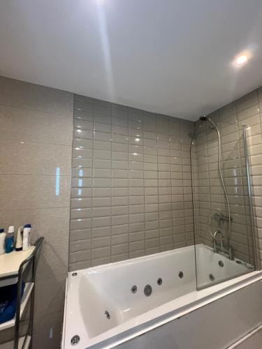 Lovely Dublin Home - Just 15 Mins to City Centre Hotel in Dublin