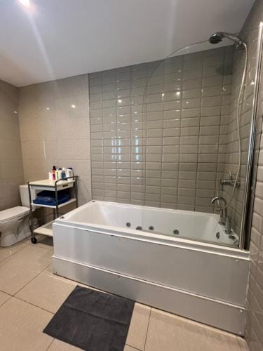 Lovely Dublin Home - Just 15 Mins to City Centre Hotel in Dublin