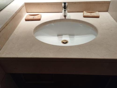 Les Cedres Hotel in Villeneuve-lès-Avignon