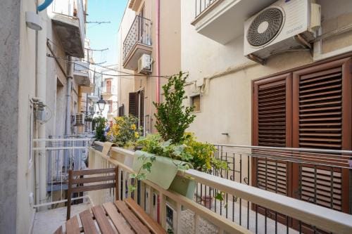 Mimi's Rooms - Charming Old Town Hotel in Bari