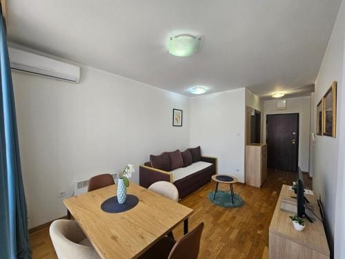 Olimp Lux Hotel in Budva