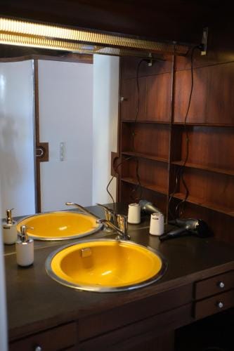Comprensorio Olivetti - La Serra - stanza 204 Hotel in Piedmont
