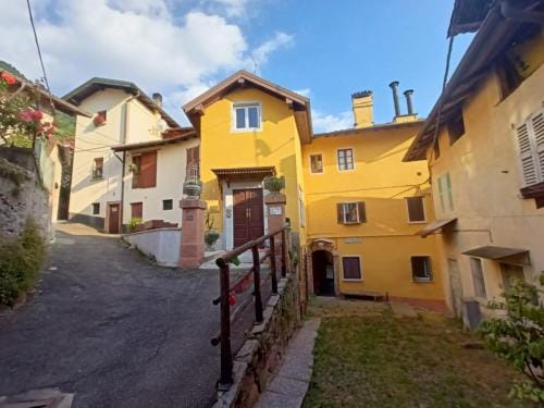 Foresteria Lombarda B & B Ca' Pelitti Hotel in Canton of Ticino