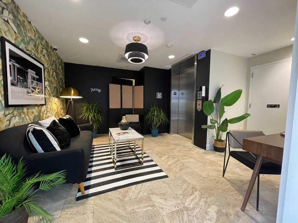 Luxuri Suites Apartment hotel in Flamingo Lummus