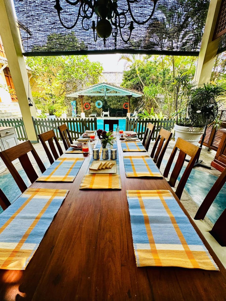 Colonial Retreat Villa Resort in Western Province