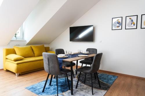 CitySuites Salzburg, BEST BUDGET stay, next to City Center and Old Town, Shared Spaces Hotel in Salzburg