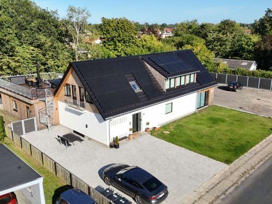 The Nightingale: Cozy & Stylish 1BR Apt w/ Balcony + Parking Hotel in Region of Southern Denmark