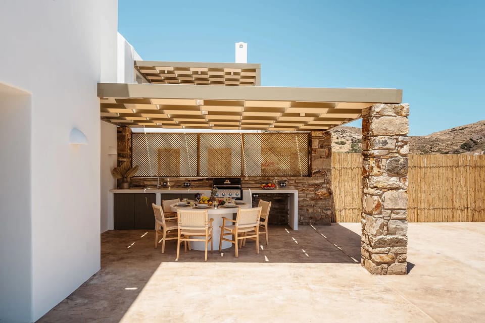 Thalelion 3 bedroom Villa private pool and Jacuzzi Resort in Naxos
