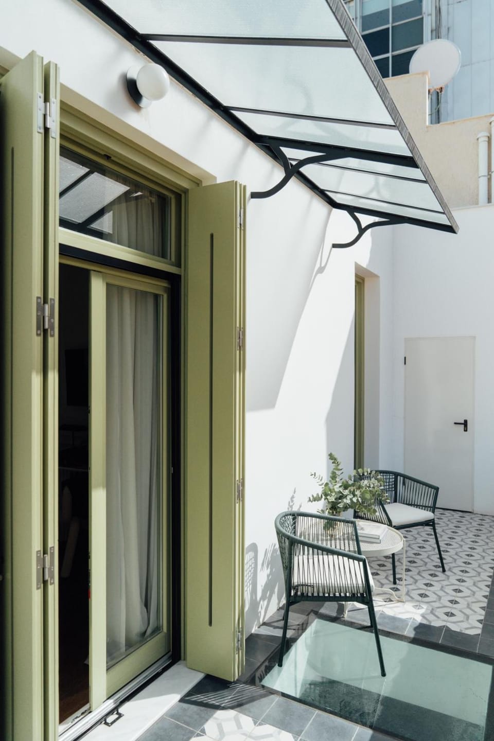 Nosteo Hotel in Athens