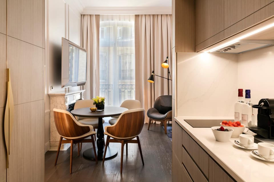La Clef Champs-Élysées Paris by The Crest Collection Hotel in Paris
