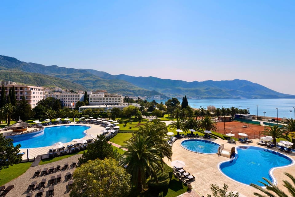 Iberostar Waves Bellevue Hotel in Budva