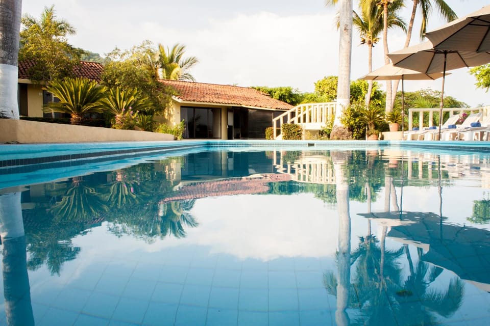 Coral Vista Del Mar Apartment hotel in Ixtapa Zihuatanejo
