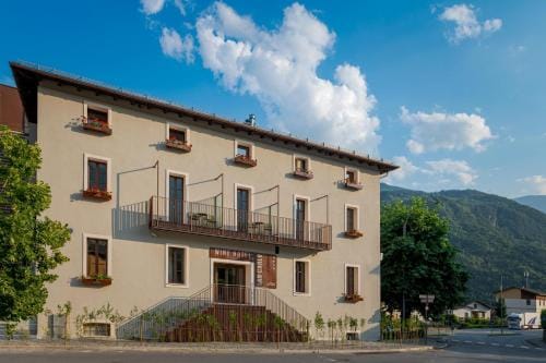 Wine Hotel Ristorante San Carlo - Boutique Hotel & SPA Hotel in Province of Brescia