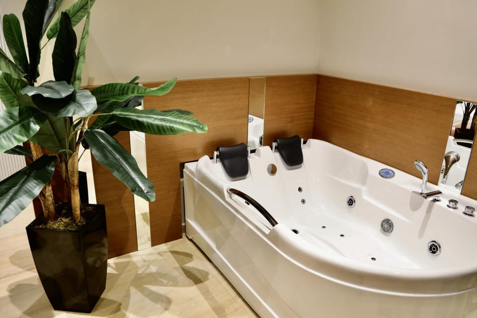 Anchor Luxury Rooms Hotel in Vlorë