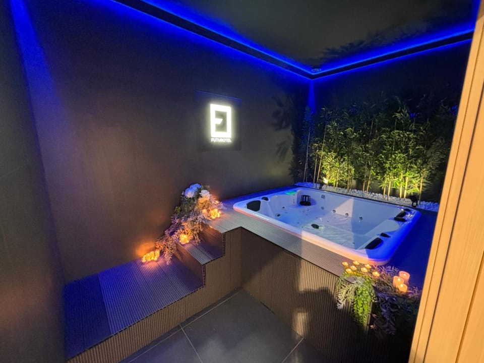 Hot tub