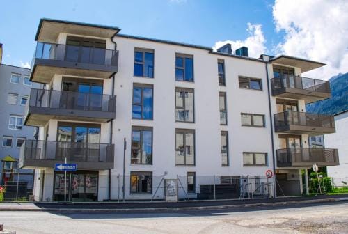 myQuartier City Chalets digital self check in Hotel in Innsbruck