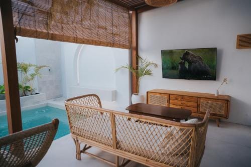 Brandon Villa Lovina with Private Pool Hotel in Bali