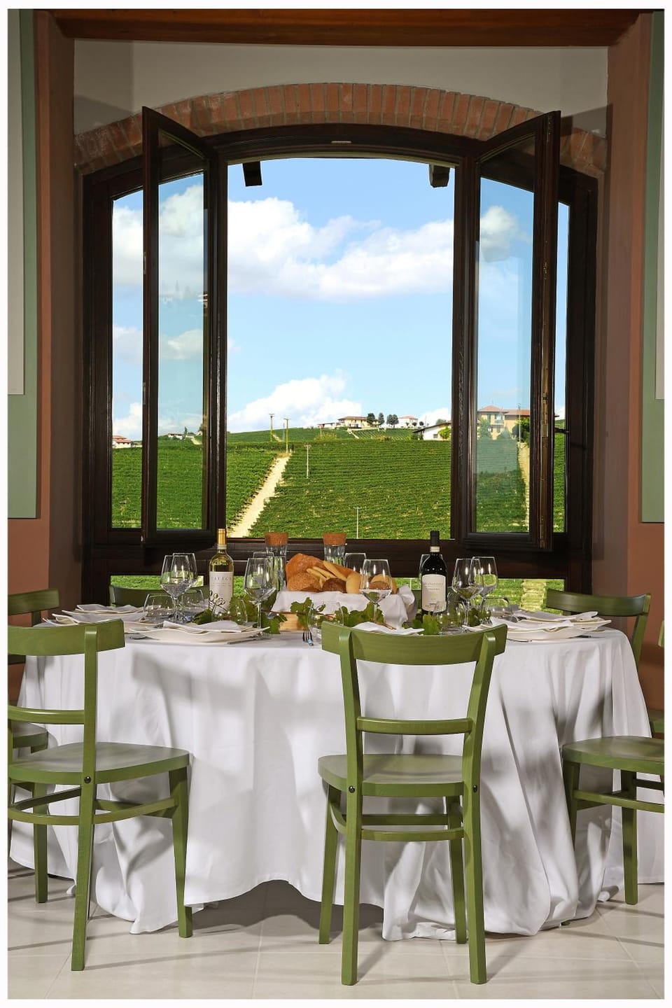 Panoramic Villa Garassino - country rooms and fine restaurant Hotel in Piedmont