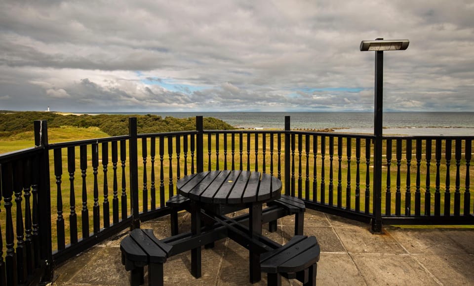 GOLF View Hotel & Macintosh Restaurant Hotel in Lossiemouth