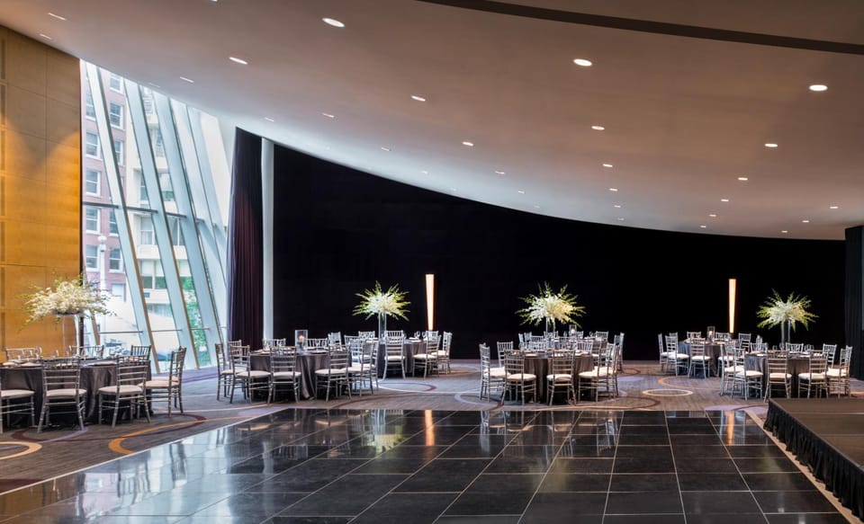 Sofitel Chicago Magnificent Mile Hotel in Streeterville