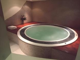 Hot tub