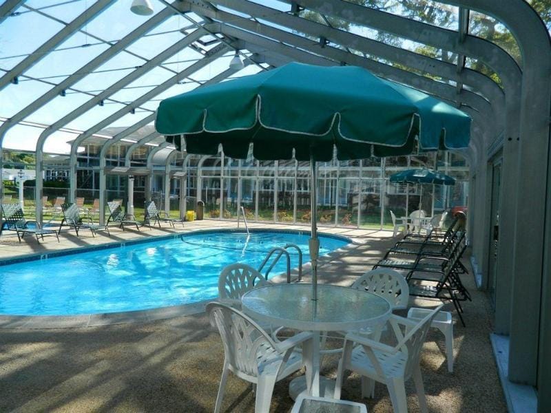 Bluebird Dennisport Hotel in Dennis Port