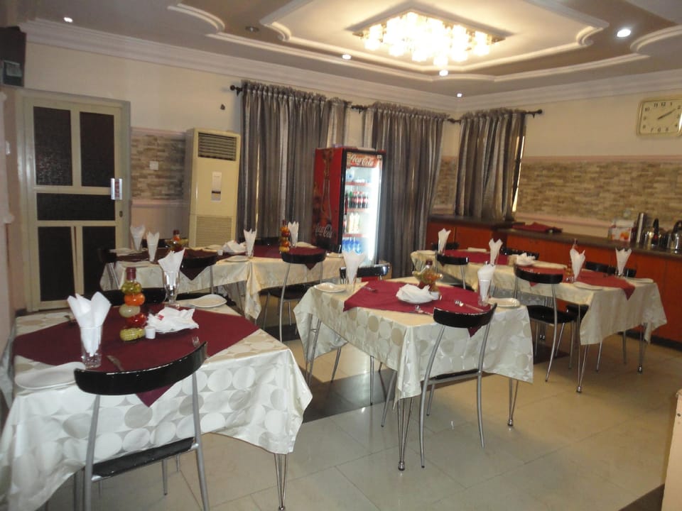 SDM Tavern and Suites Hotel in Nigeria