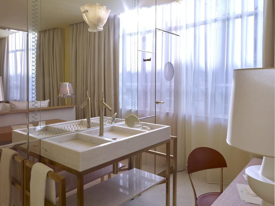 9Confidentiel Hotel in Paris