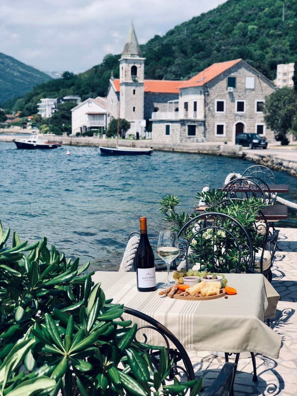 Apartments Zebra Hotel in Kotor Municipality