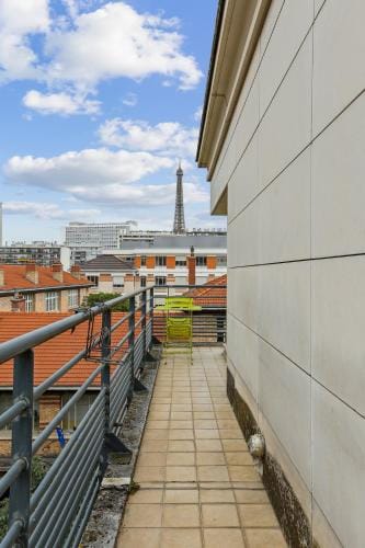 Appartement proche de la Tour Eiffel Hotel in Paris