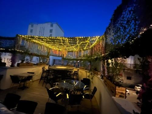 APPART HOTEL Les Fleurs Hotel in Alès