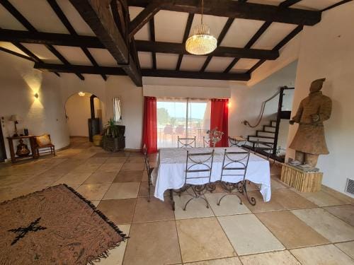 Villa M, Chambres d'Hotes, Vue mer, Sauna, Piscine a Six-Fours Hotel in Six-Fours-les-Plages