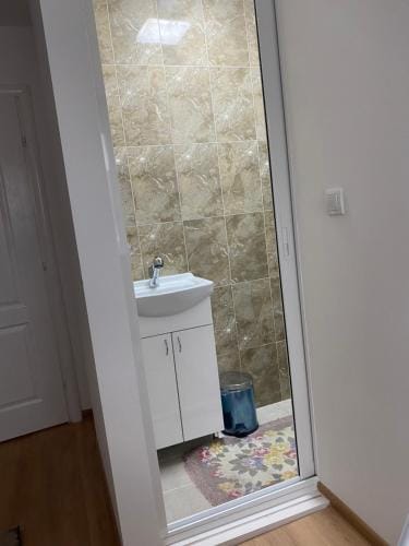 Eli rooms Hotel in Novi Sad