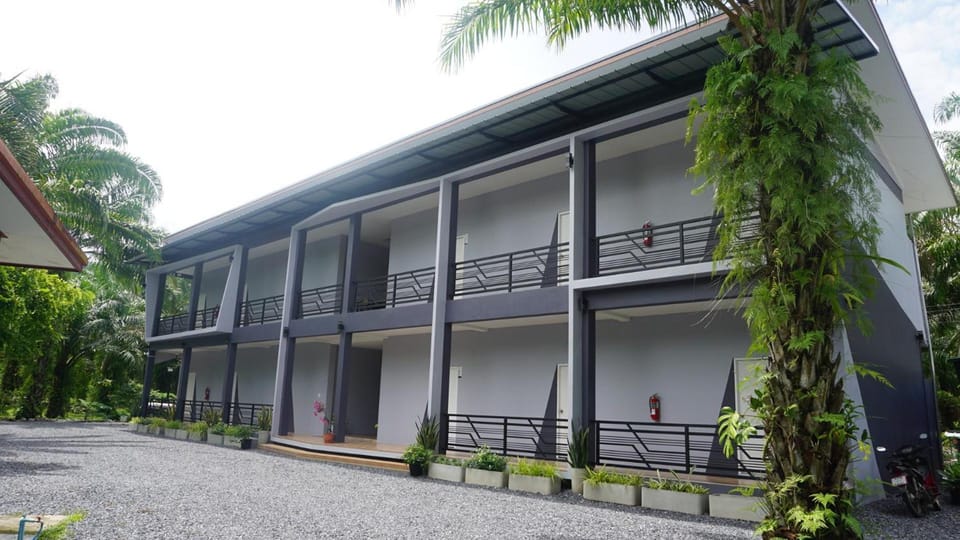 Farinda Resort Hotel in Krabi Changwat