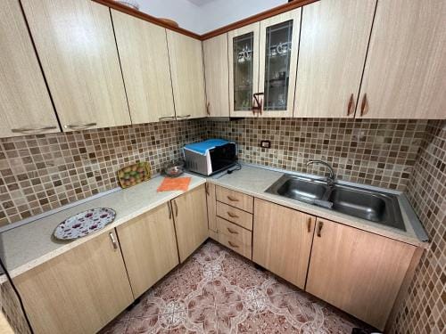 Flower's Home Hotel in Vlorë County, Albania