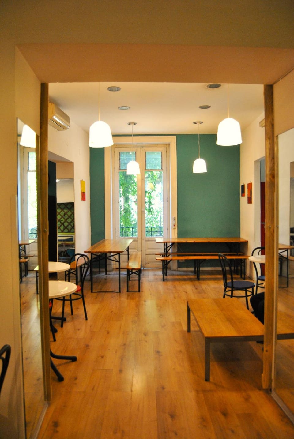 Bar/lounge