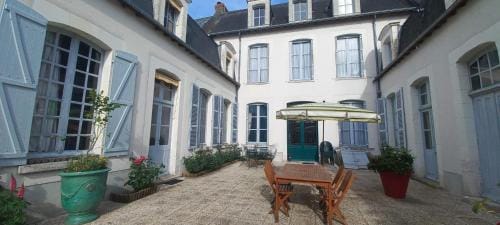Le Clos de l'Ecu Hotel in Centre-Val de Loire