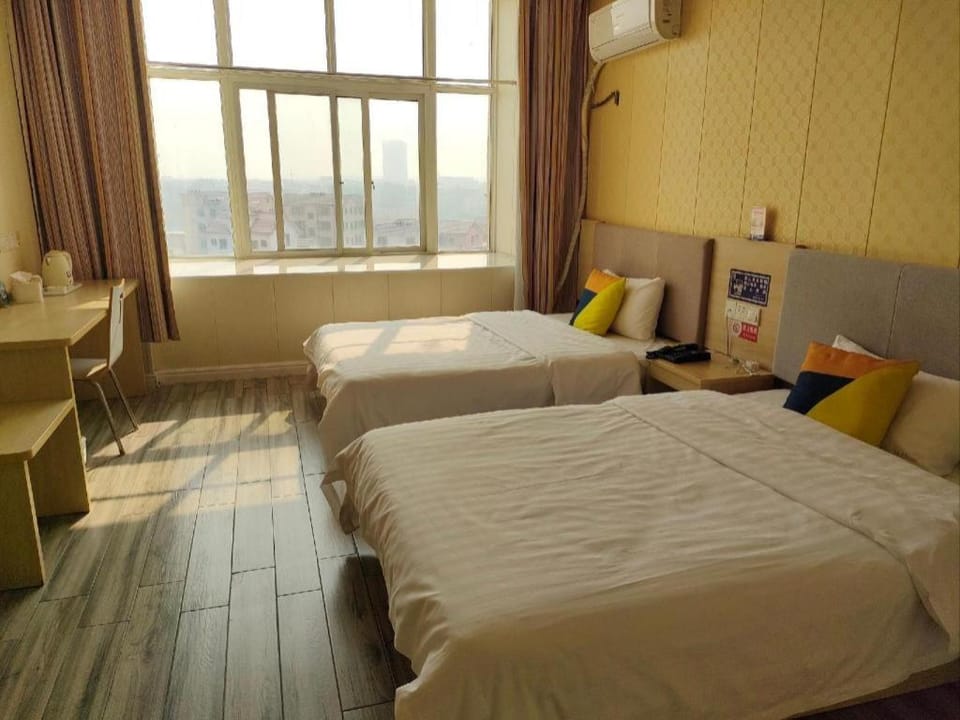 7 Days Inn Taihe Passenger Terminal Hotel in China