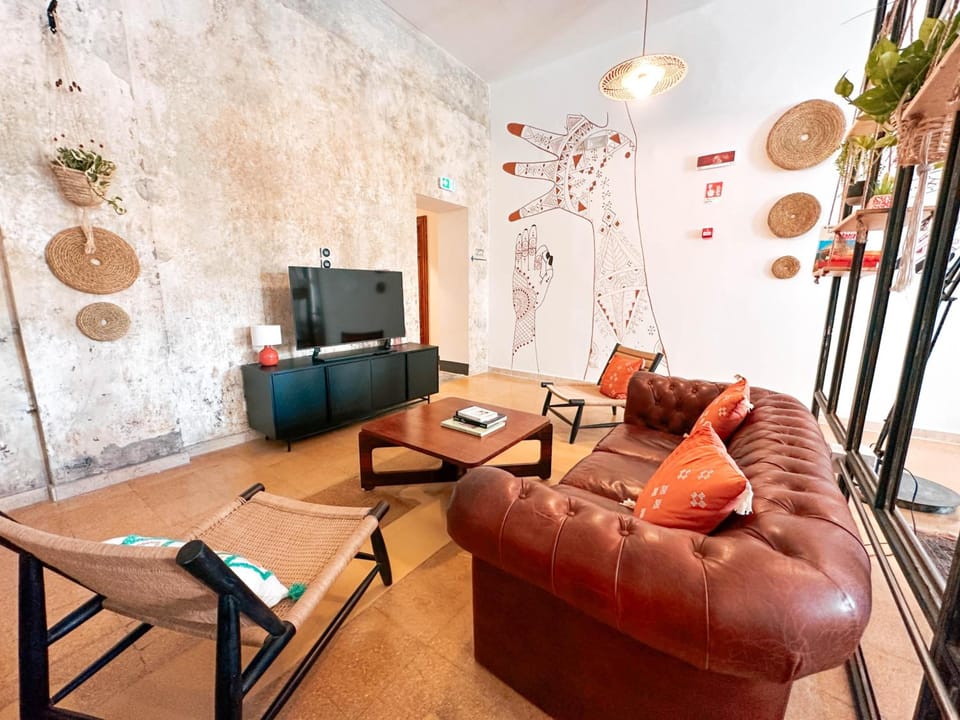 Shared lounge/TV area