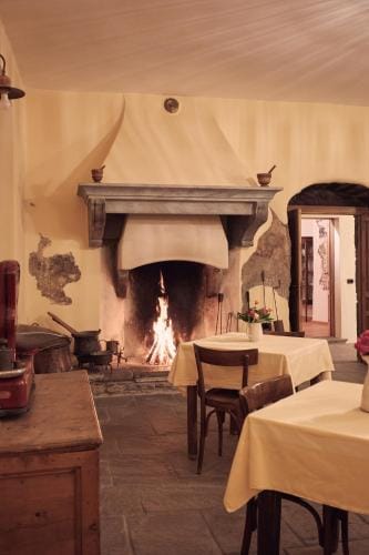 Le Corti Dei Sassi Hotel in Canton of Grisons