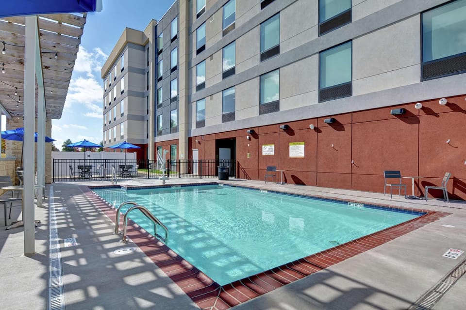 Home2 Suites by Hilton Springdale Hotel in Springdale