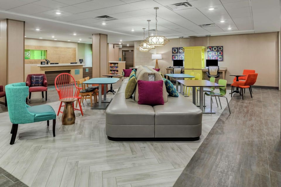 Home2 Suites by Hilton Dayton-Centerville Hotel in Kettering