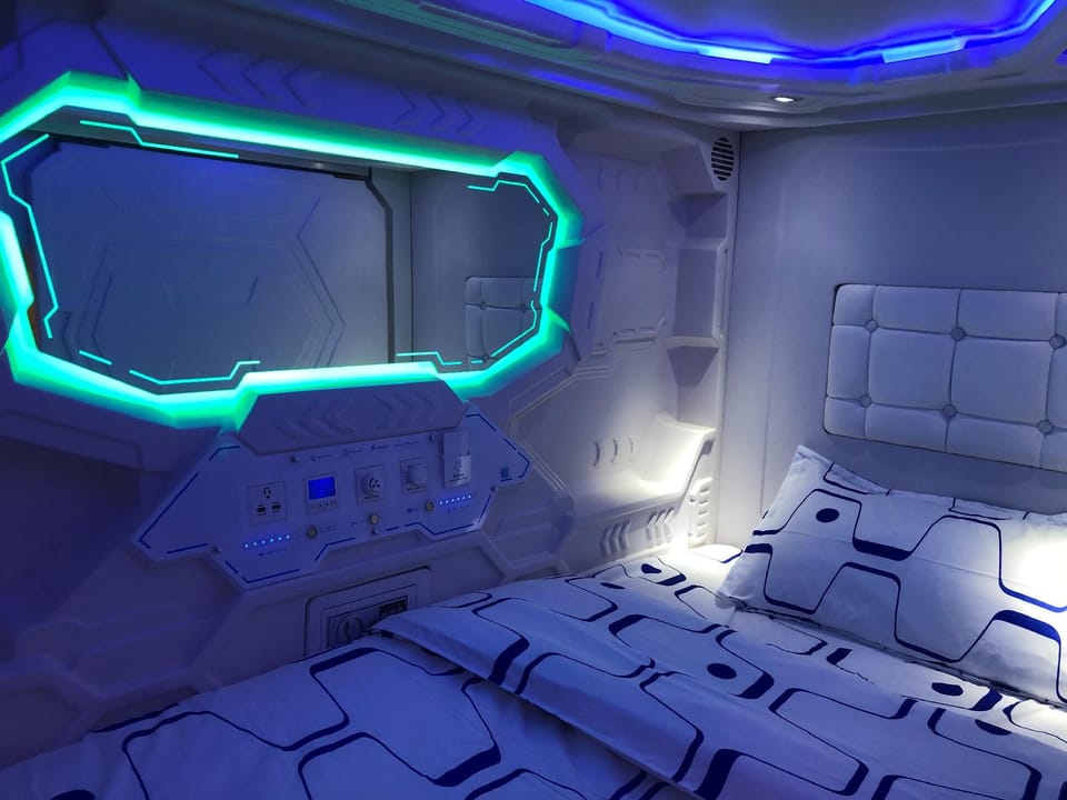 Dormitos Capsule hotel in Quezon City