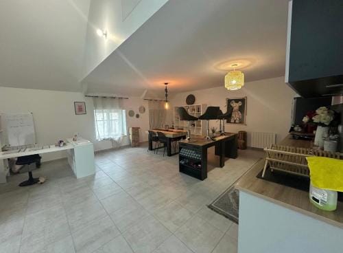 Canape panoramique dans loft Hotel in Brittany