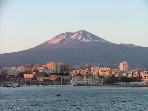 Lavalove Hotel in Torre Annunziata