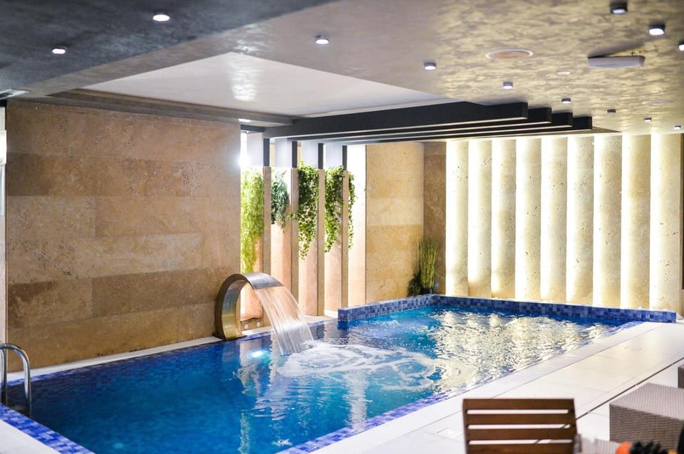 Amsterdam Hotel Hotel in Belgrade